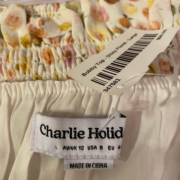 NWT Charlie Holiday Bobby Top in Ditsy Floral SZ L - Picture 7 of 7